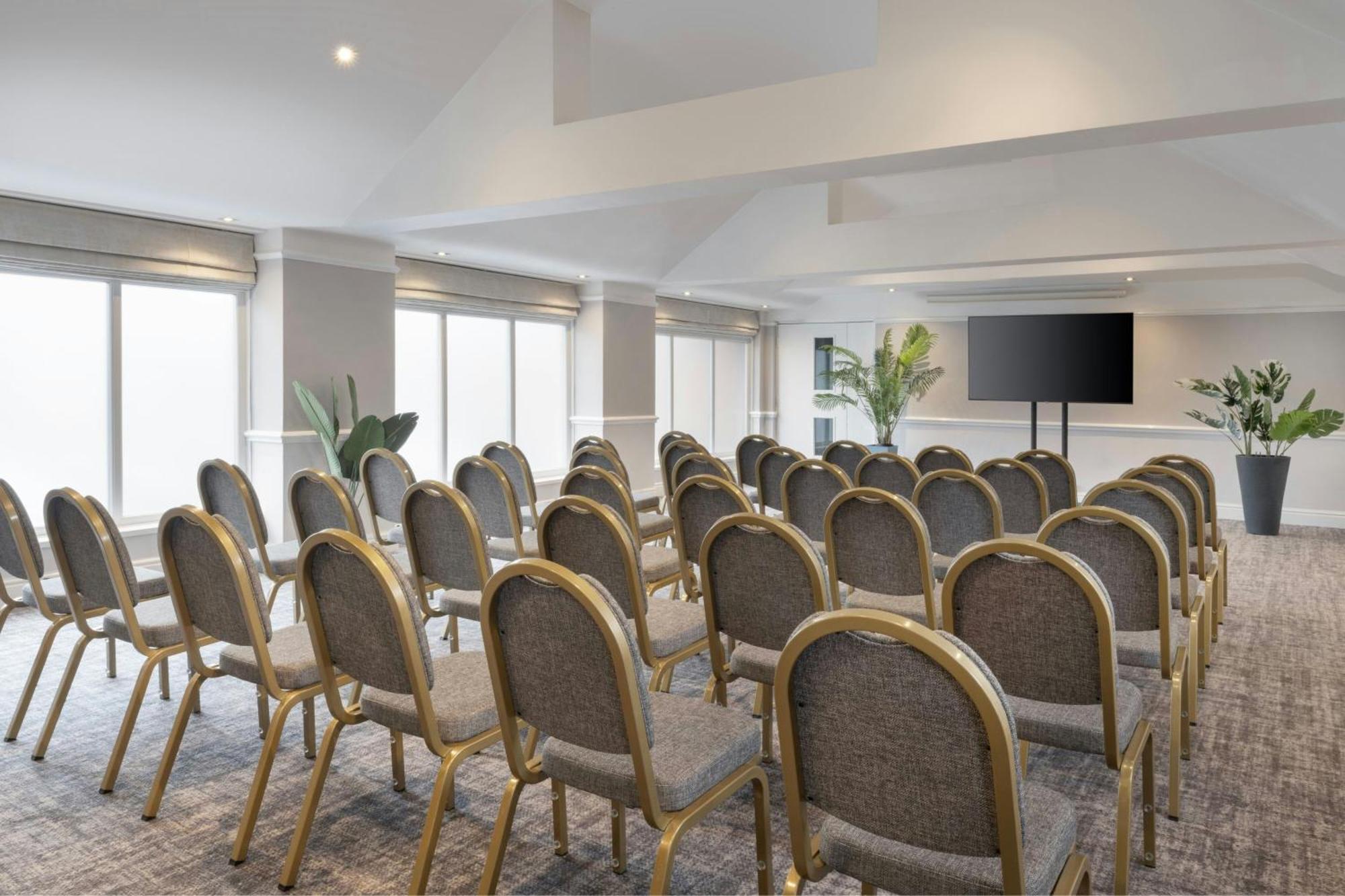 Delta By Marriott Manchester Airport Отель Хейл
